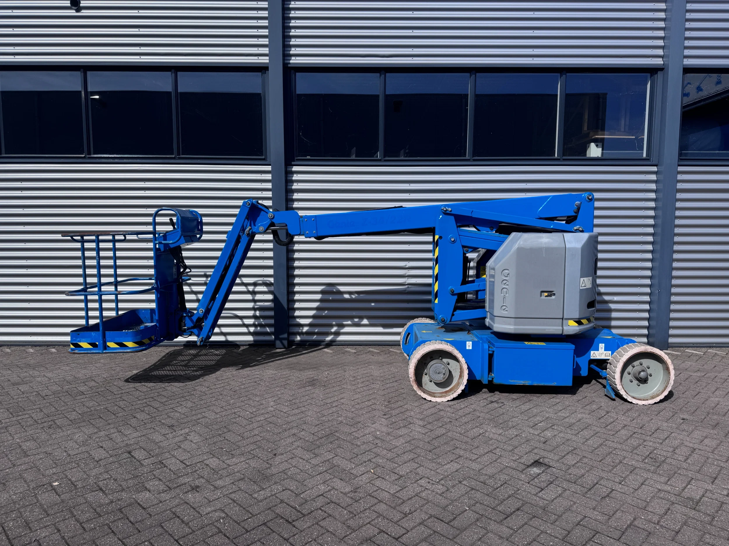 Genie 2011 - Z34/22N Hoogwerker Knikarmhoogwerker image 1