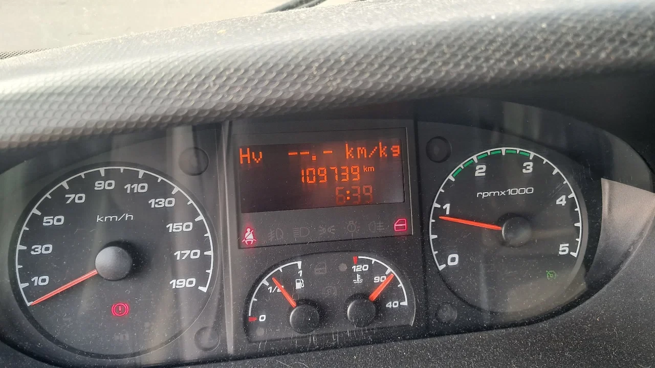 Iveco Daily 2013 - 35C14 CNG + Petrol Maxilift 150D.3 afbeelding 3