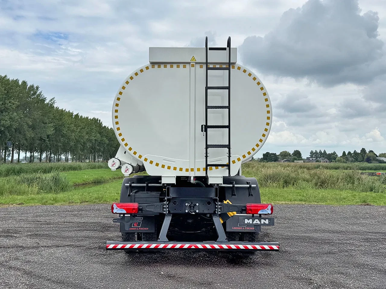 MAN TGS 2023 - 33.400 BB CH Fuel Tank Truck (2 units) imagen 16