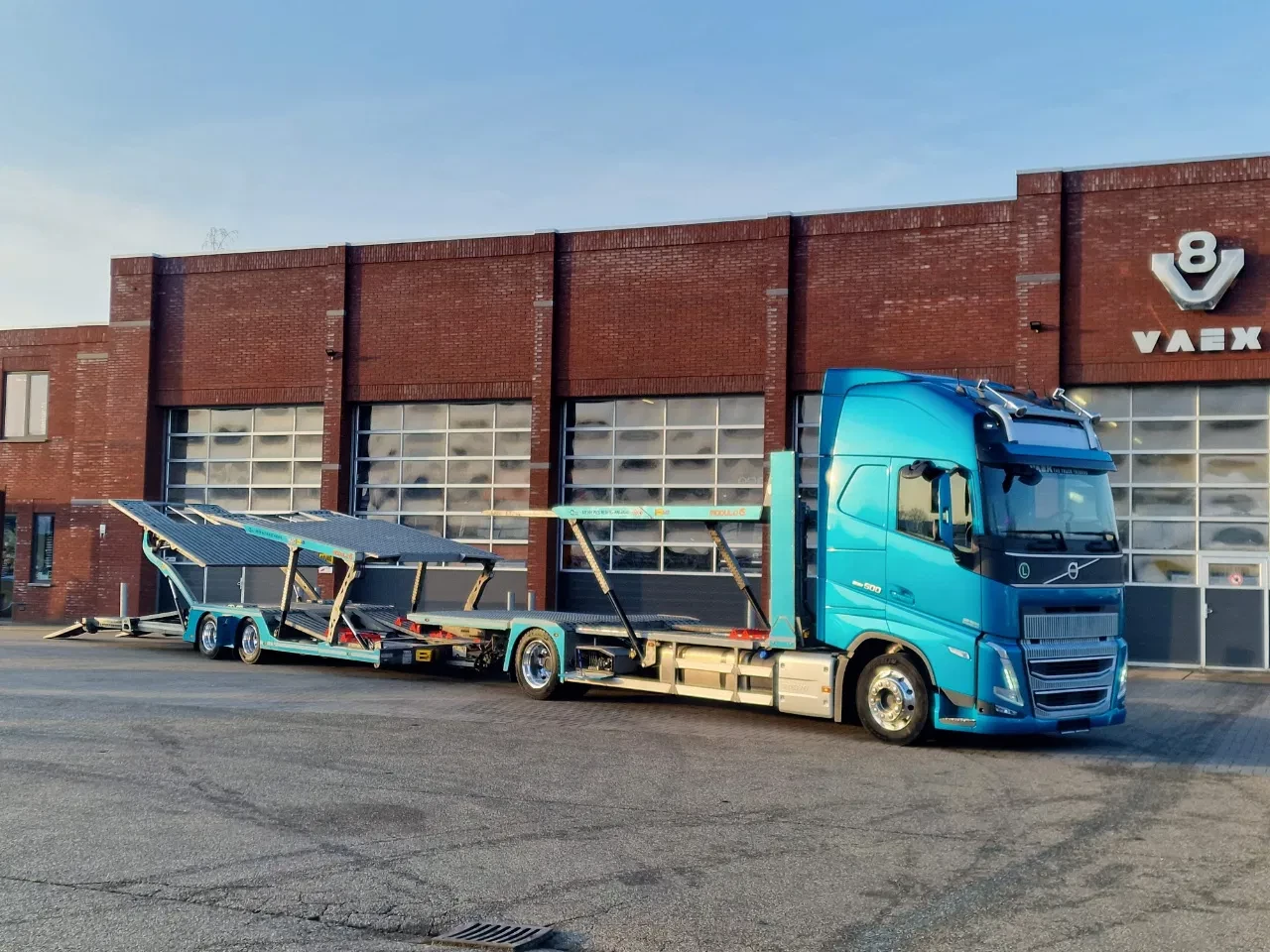 Volvo FH 2024 - 500 Globetrotter XL Cartransporter Blyss Modulo 6 - Like new - Low KM - I parkcool afbeelding 1