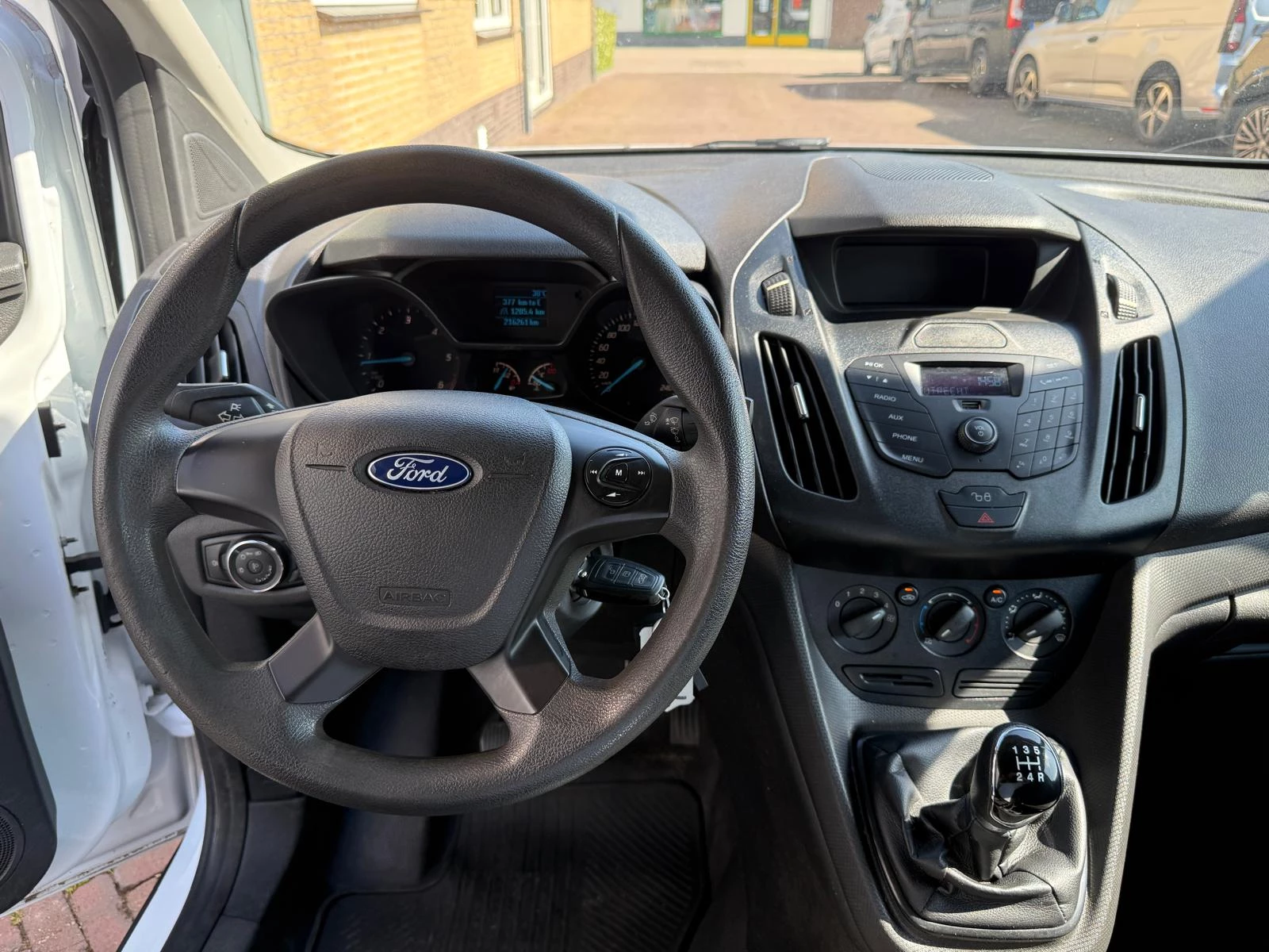 Ford Transit Connect 2017 - 1.5 TDCI L1 AC Cruise Euro 6 1e eigenaar recent onderhoud gehad afbeelding 10