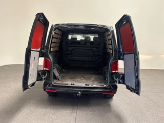 Volkswagen Transporter 2023 - 2.0 TDI L2H1 28 Dubbele Cabine Highline Automaat afbeelding 3 miniatuur