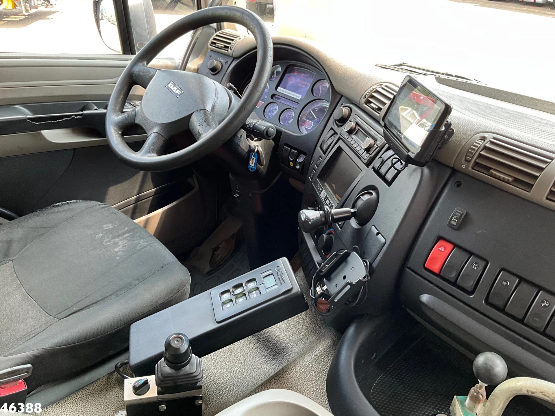 DAF FAN 75 CF 250 Hiab 14 Tonmeter laadkraan 2012 obrázek 16
