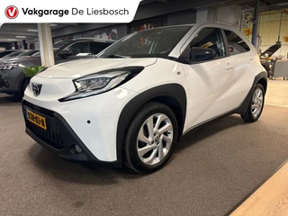 Toyota Aygo 2022 - X 1.0 VVT-i MT first / apple /stoelverw /cruisec /camera/pdc/clima/boeken te koop
