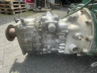Volvo N/A 1993 - 3126159 EATON V4106B zdjecie 1