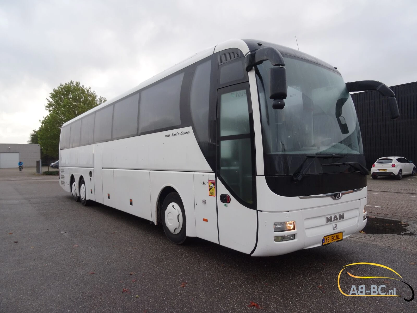 MAN R08 Lion's Coach 61 seats euro 6 2014 afbeelding 1