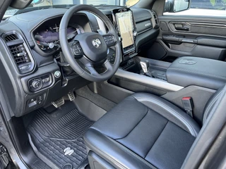 Dodge Ram Pick-Up 2024 - 5.7i V8 HEMI eTorque 400PK CREW CAB REBEL GT | BPM VRIJ | RAMBOX | LUCHTVERING | LPG | LAADBAKKLEP | TREKHAAK | PANODAK | 360CAM | DIGITAAL DASHBOARD afbeelding 3