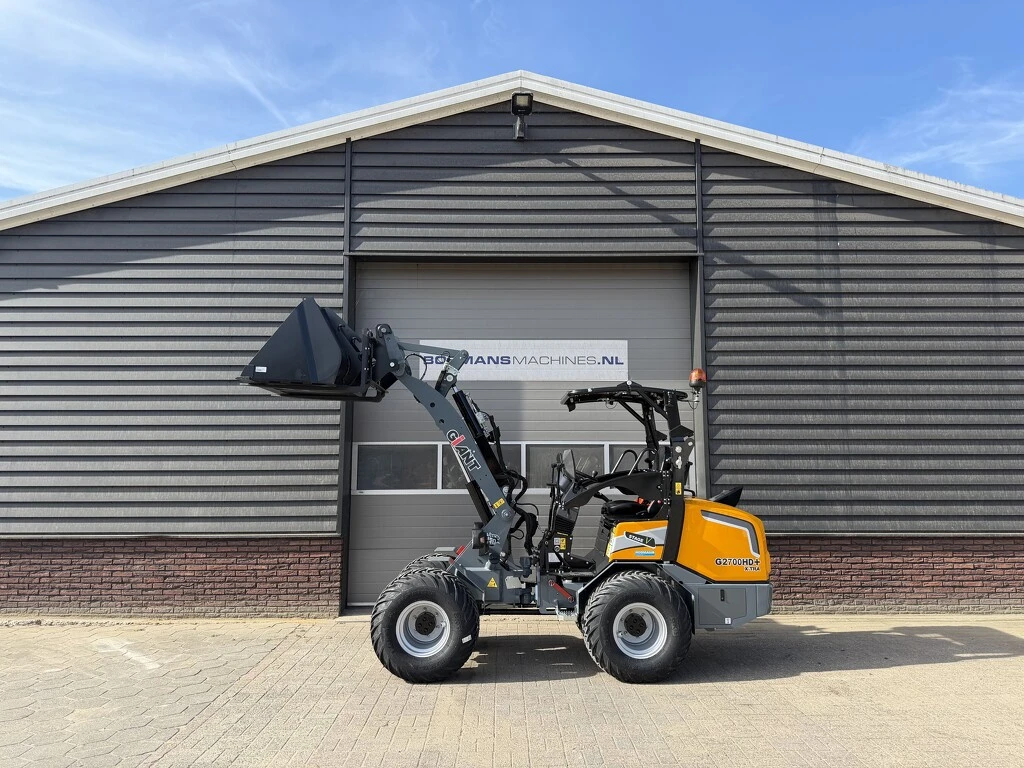Giant G2700 X-TRA HD + minishovel prijs vriendelijk €725 LEASE 2026 afbeelding 1
