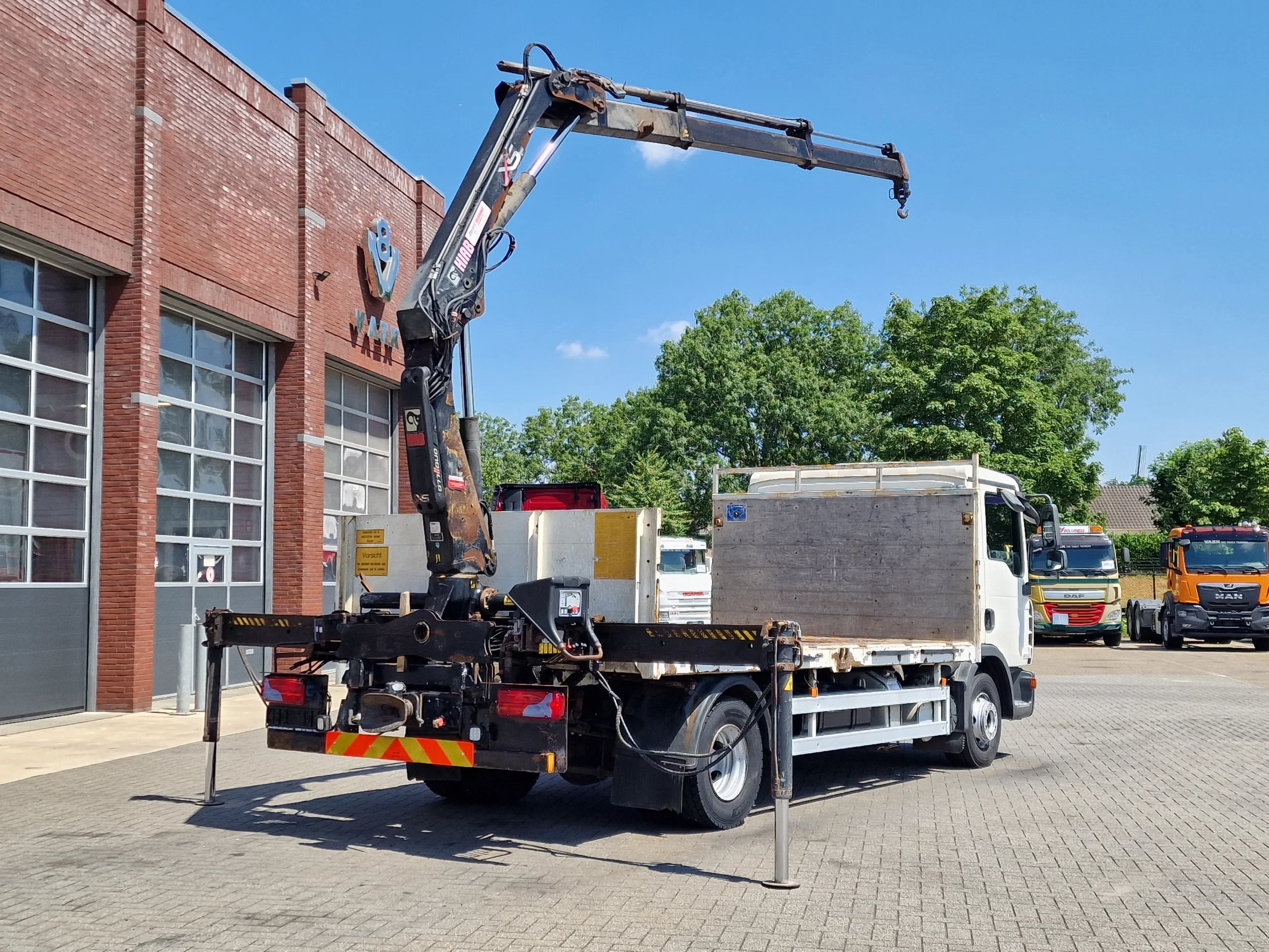 MAN TGL 2008 - 12.210 - HIAB 077 DUO Crane / Grua - Manual gearbox - Euro 4 zdjęcie 28