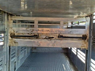 Finkl N/A 2009 - SAV35 - 3/3 deck livestock - Ventilation - Lifting floors - Lifting roof obrazek 28