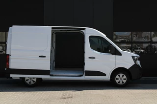 Renault Master 2024 - T35 2.0 dCi 170pk L2H2 Extra - 2x Schuifdeur - Navigatie - Blind Spot - Camera - Stoelverwarming - Verwarmde voorruit - Rijklaar immagine 35
