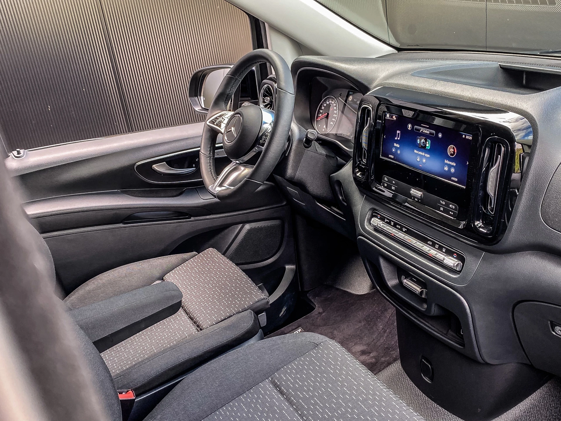 Mercedes-Benz Vito 2024 - 119 CDI 190PK Automaat Bestelwagen L2 afbeelding 8
