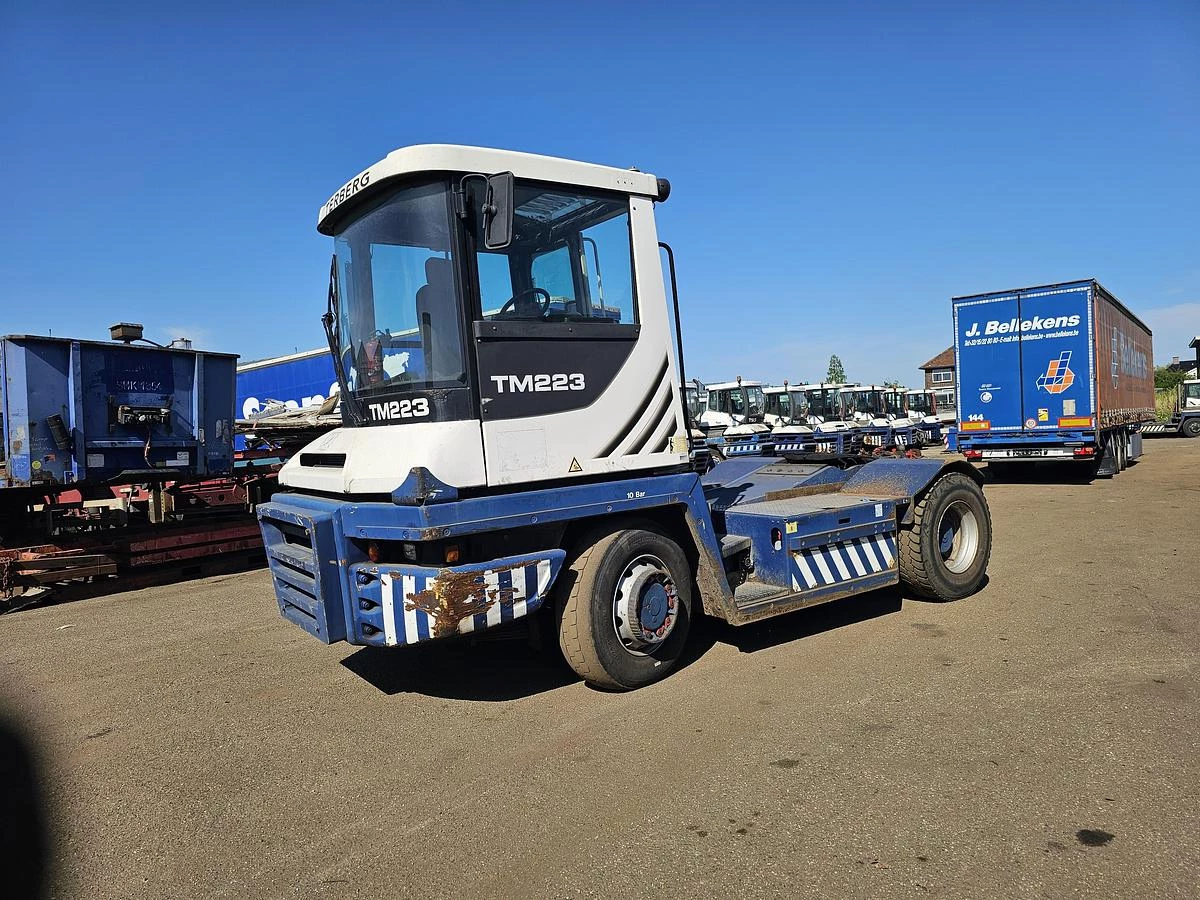 Terberg RT283 | TERMINAL TRACTOR 4X4| TURNING CHAIR. | AUTOMATIC GEAR |19208 HOURS HYDRAULIC SYSTEM. 2016 imagen 7