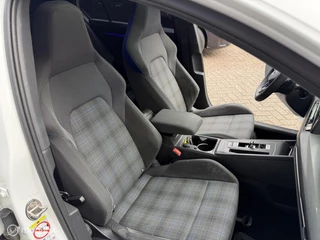 Volkswagen Golf 2021 - 8 1.4 eHybrid GTE 245 PK Airco Navi Pano LED image 11
