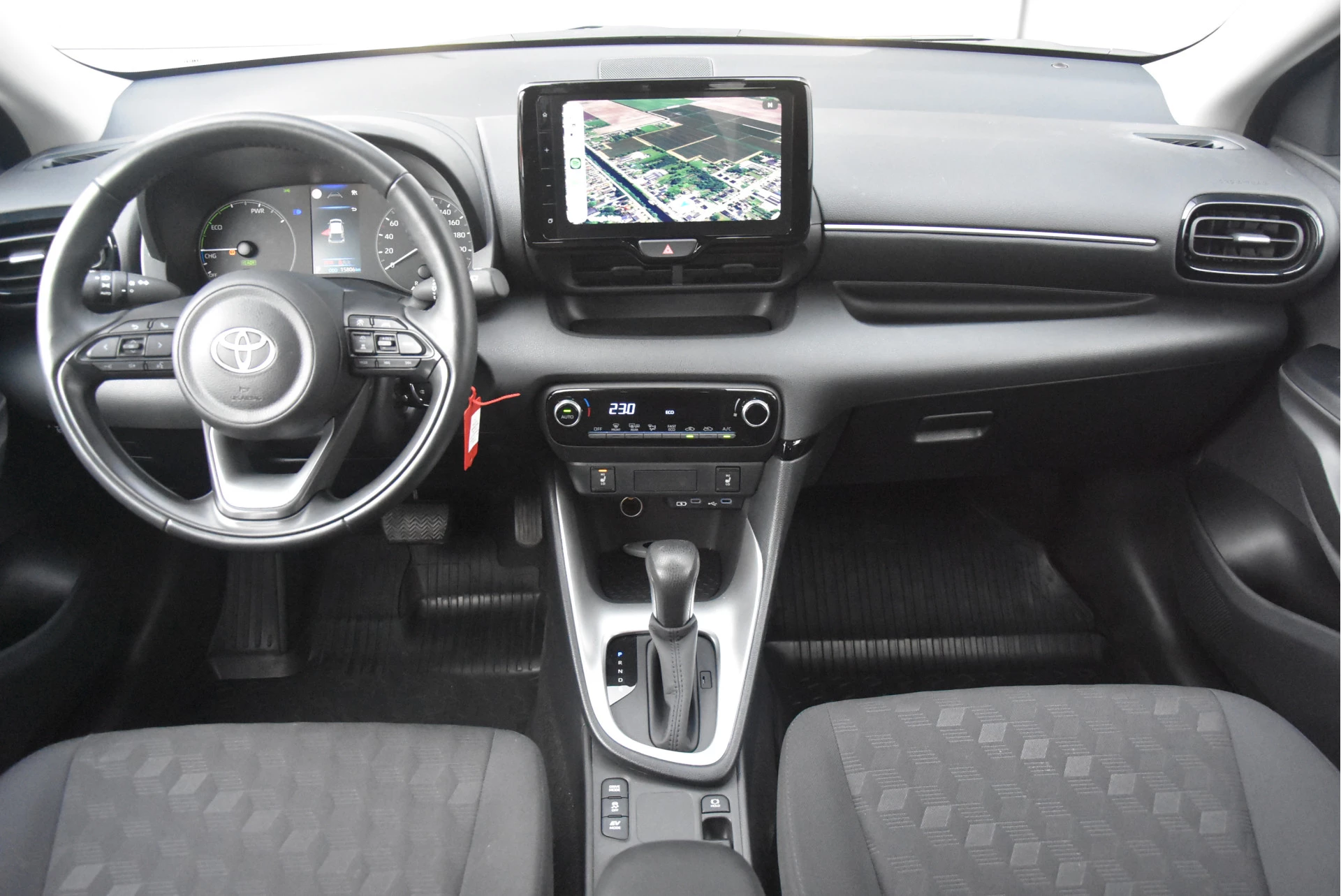 Toyota Yaris 2024 - 1.5 Hybrid 115 Comfort zdjęcie 3