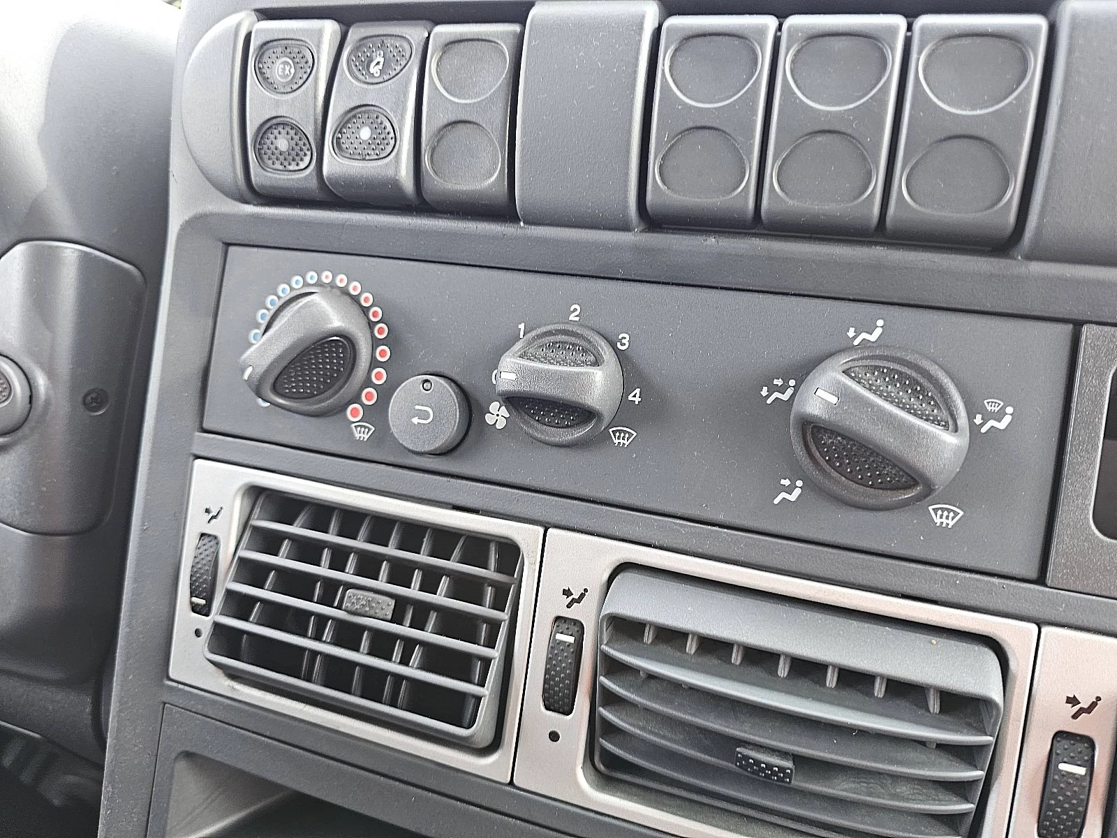 Iveco Eurocargo 2004 - 80E17 immagine 10