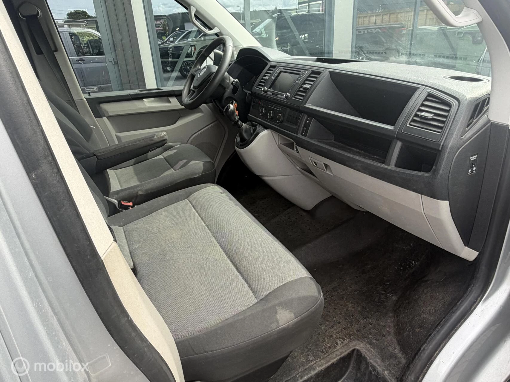 Volkswagen Transporter 2017 - 2.0 TDI L2H1 140pk 2017 afbeelding 13