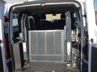 Ford 2,2 TDCI 2014 - CUSTOM,HANDBAK,ROLSTOELLIFT obrazek 5