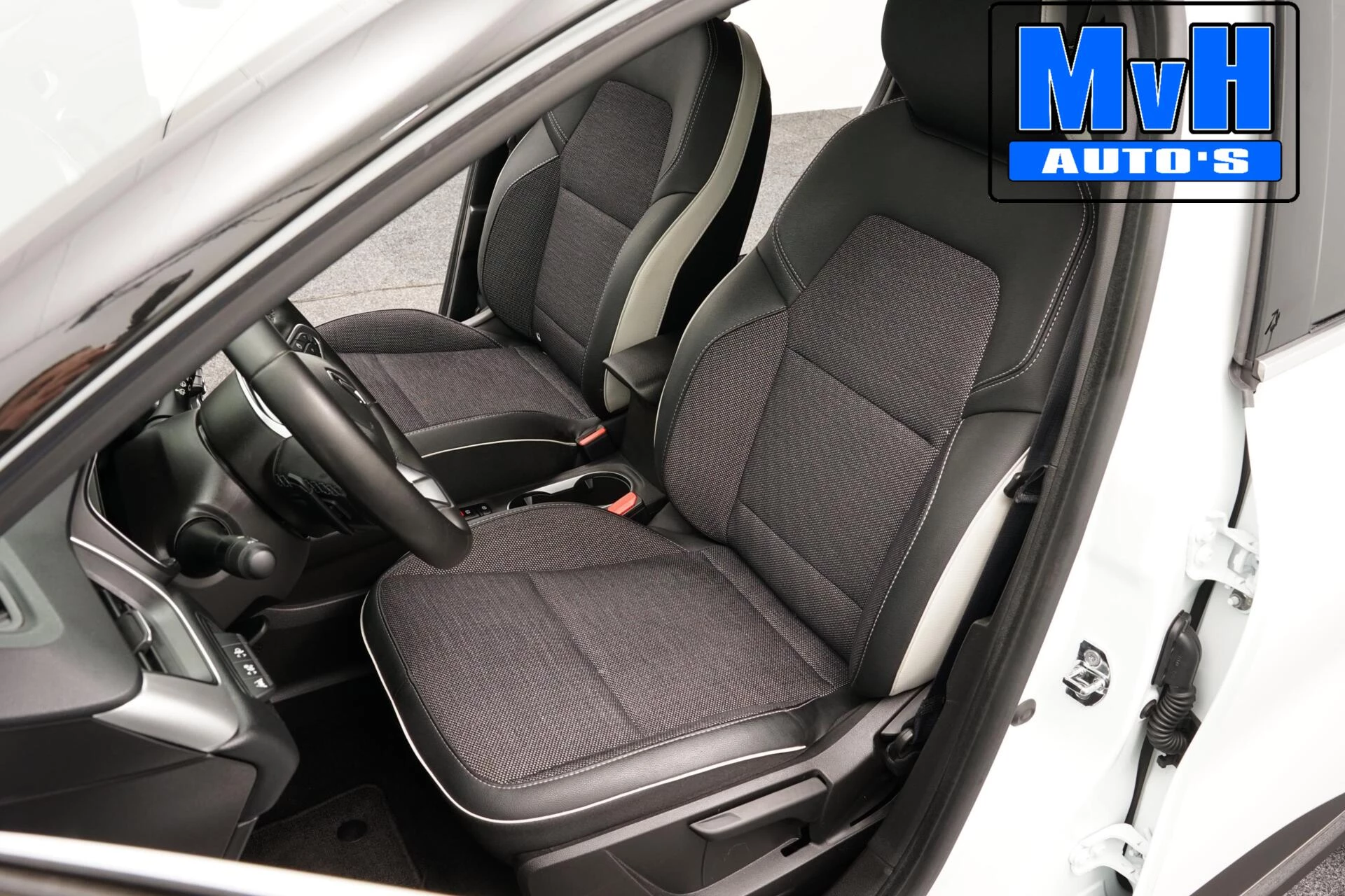 Renault Captur 2022 - 1.3 TCe 140 Intens|PARELMOER|CAMERA|LED|NAP afbeelding 3