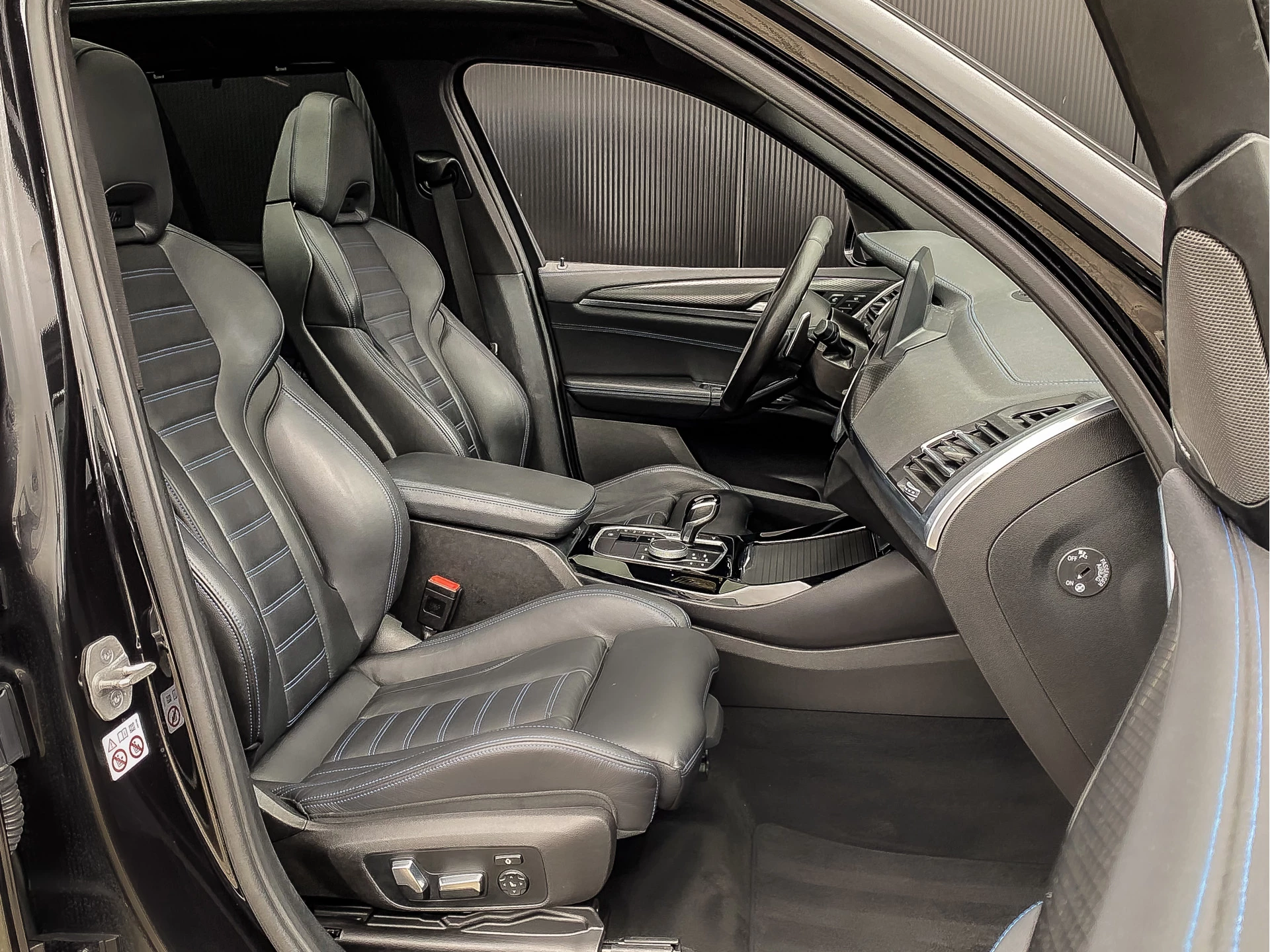 BMW X3 2023 - xDrive30e 292PK High Executive M-Sport изображение 14