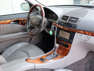 Mercedes-Benz E-Class 2007 - E350 Extended - Limousine - Binz - 8 Persoons - Volgauto image 8