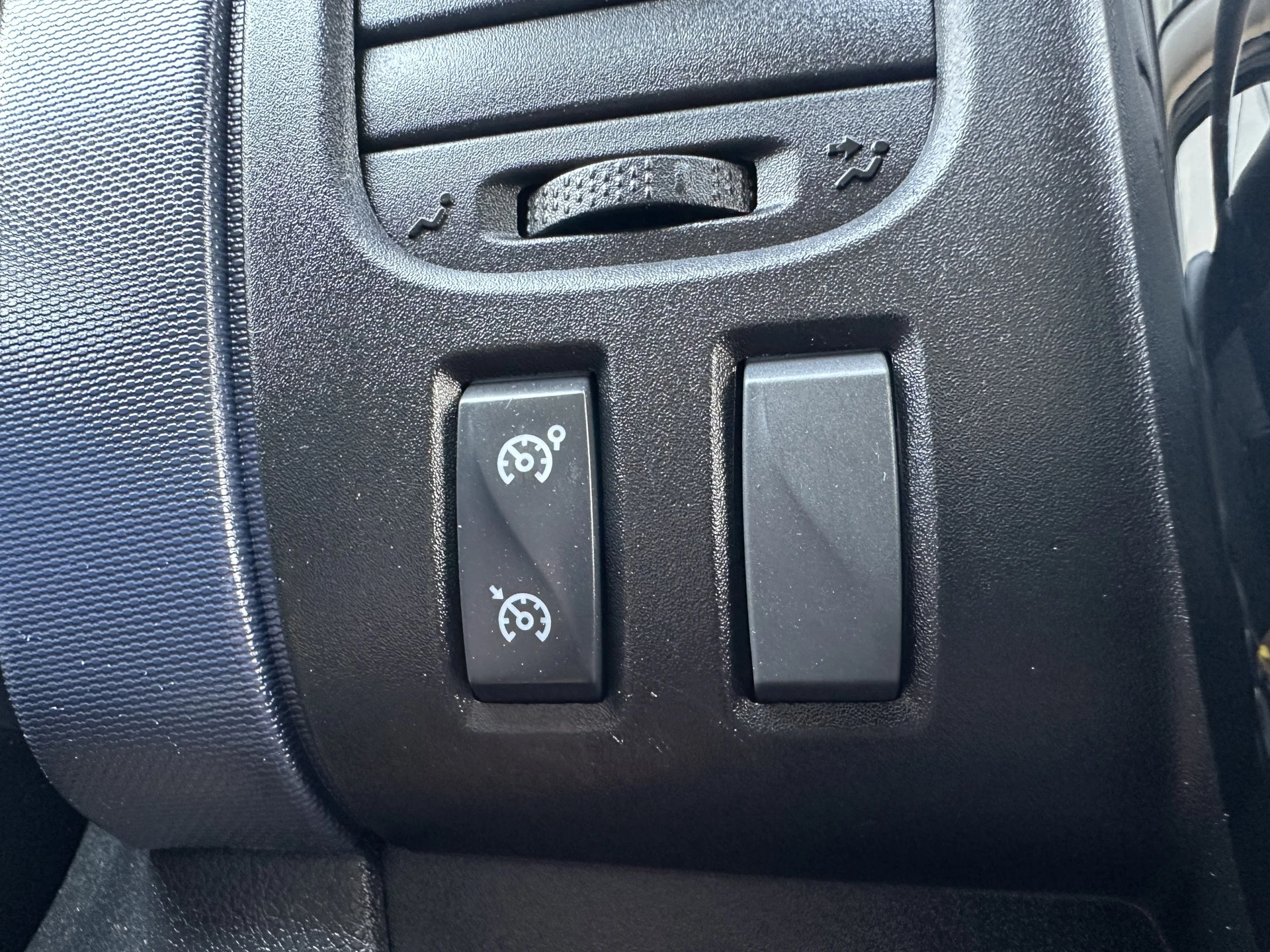 Opel Vivaro 2019 - 1.6 CDTI 122 PK E6 / L2H1 / IMPERIAAL / TREKHAAK / 3 ZITS / AIRCO / NAVI / CRUISE afbeelding 10