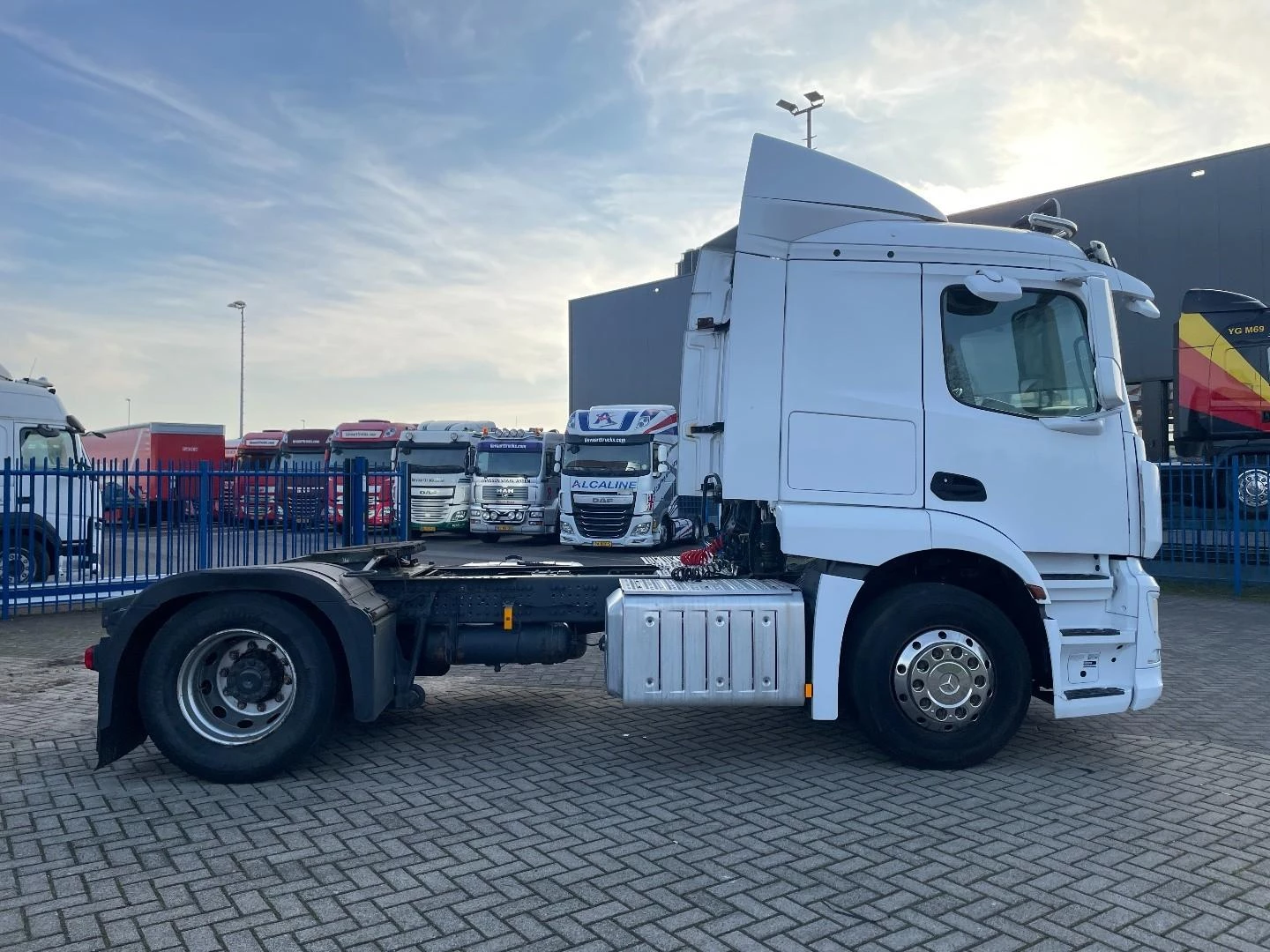 Mercedes-Benz Actros 2013 - 1830 image 10