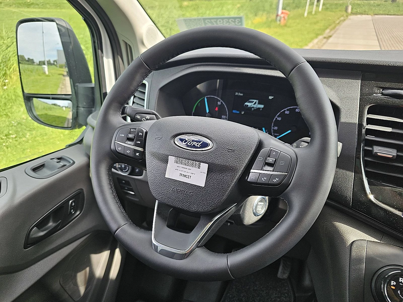 Ford E-Transit 2025 изображение 11
