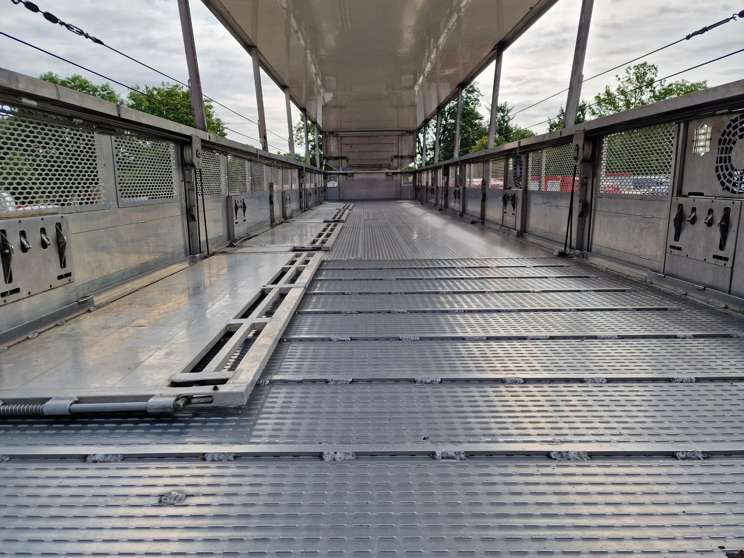 CUPPERS 2013 - 4 stock - new TUV - type 2 - lifting floors - lift / ramp afbeelding 45