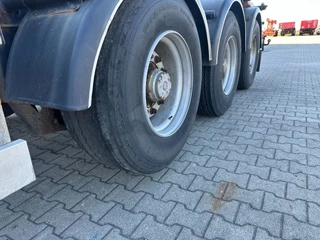 Van Hool N/A 2000 - 20FT/30FT ADR (EX/II, EX/III, FL, OX, AT) / SAF / drum / liftaxle / NL-Chassis image 12