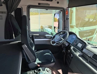 MAN TGX 2016 - 18.440 EURO 6 PARK AIRCO 2X TANKS SMART TACHO 2 HOLLAND TRUCK 2 PIECES AVAILABLE bild 11