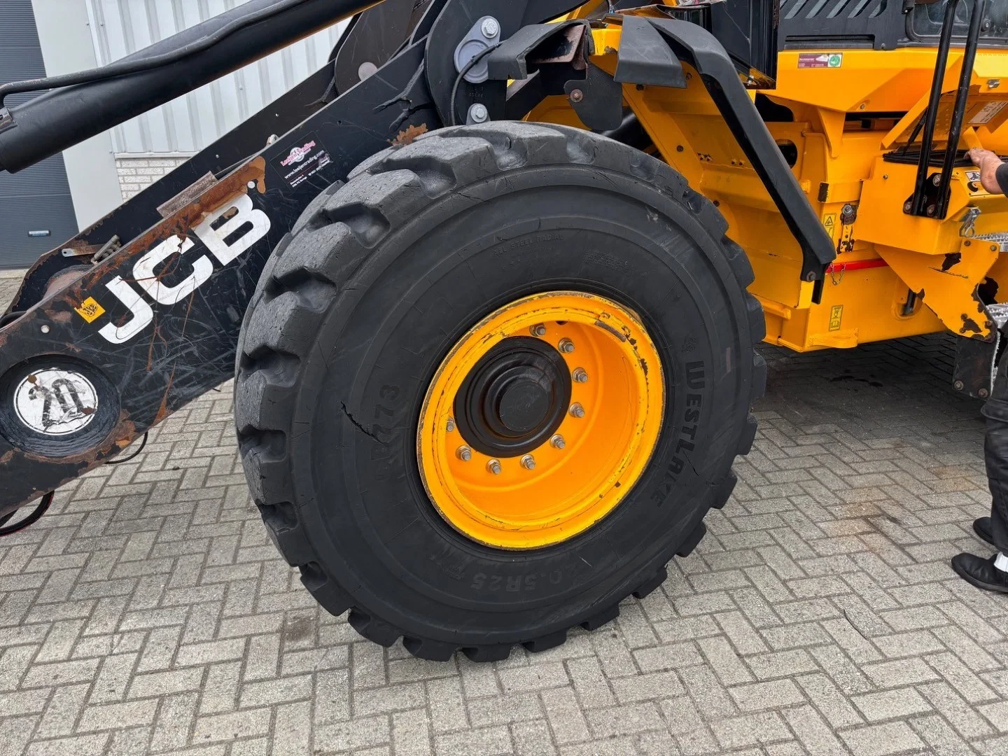 JCB 2018 - 437WHT T4F Wheelloader, highlift with hightip bucket, 2018 year afbeelding 12