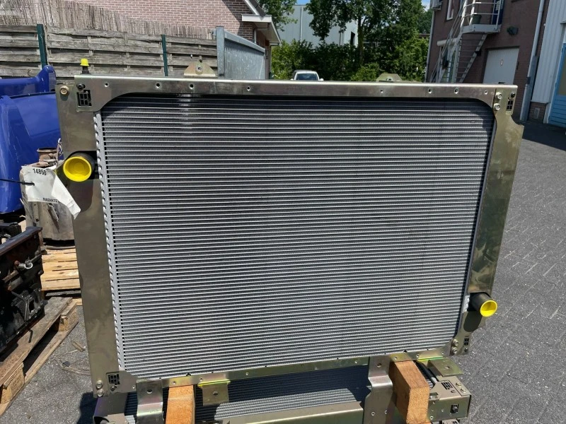 DAF - 1452599 RADIATEUR 106X75 CM (ALS NIEUW) afbeelding 4