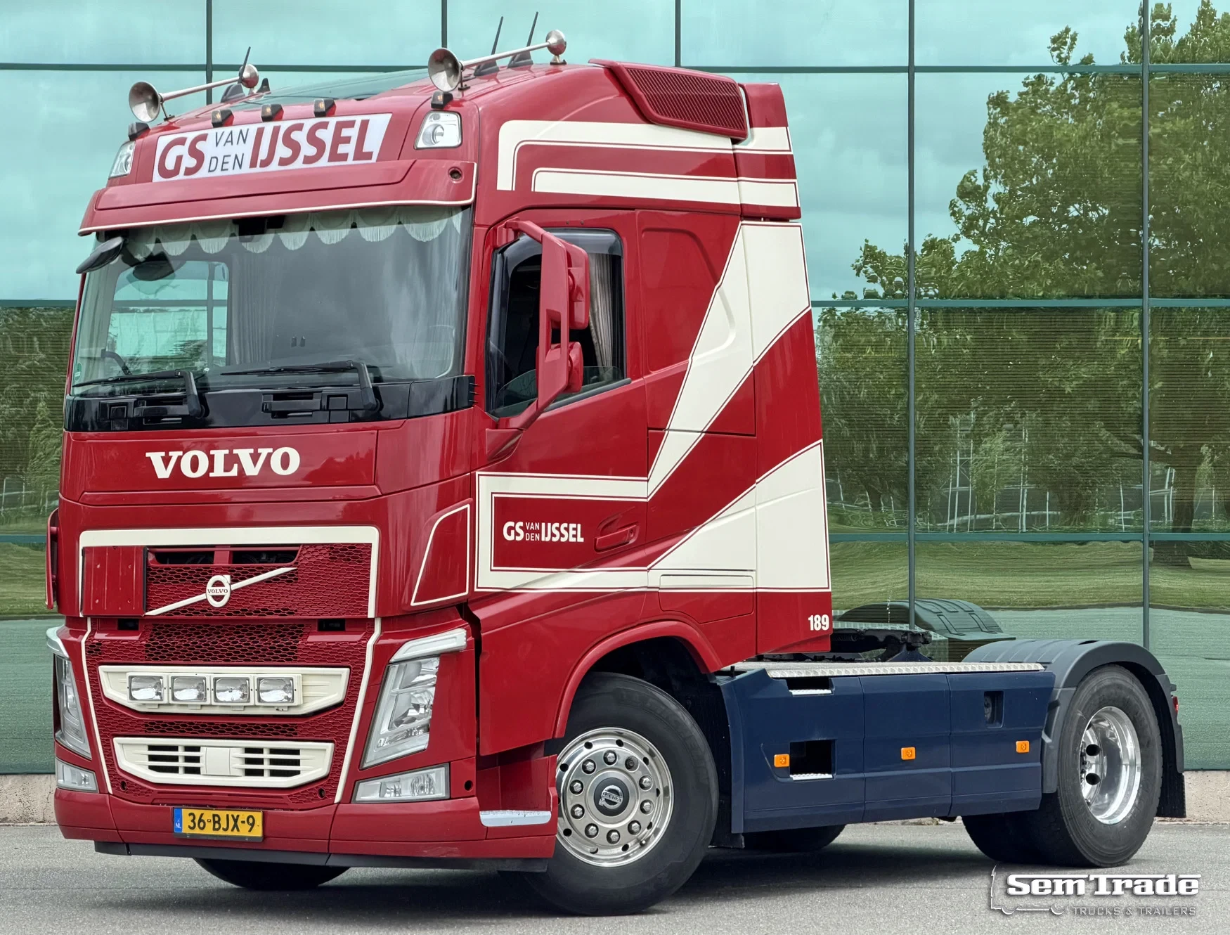Volvo FH 2017 - 13.500 I-PARK COOL FULL ADR (ALL CLASSES) SUPER CONDITION HOLLAND-TRUCK afbeelding 1