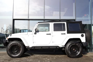 Jeep Wrangler 2010 - 3.8i V6 Aut. Sahara 4 drs JK 4x4 / LED / SOFTTOP zdjecie 15