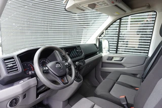 Volkswagen Crafter 2021 - 140pk Automaat L3H3/L2H2 Apple carplay Camera Trekhaak Parkeersensoren Airco Cruise control image 2 thumbnail