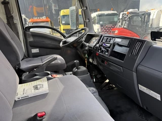 Isuzu N-Serie 2010 - 4x2 / Dubbele cabine / Bakwagen / Dhollandia Laadklep 1500kg image 15