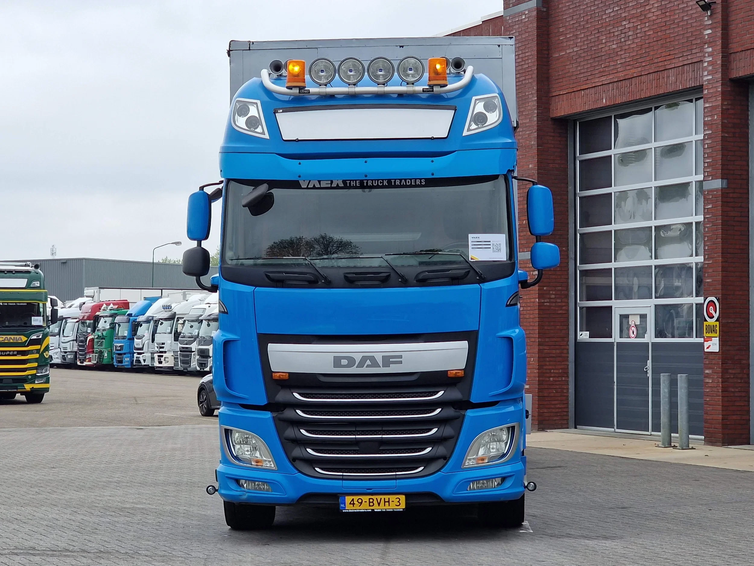 DAF XF 510 2018 - 6x2 SuperSpaceCab - Livestock Cuppers 3 deck - Ventilation - Lifting roof - Loadlift - Retarder zdjęcie 3