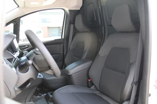 Renault Kangoo 2025 - E-Tech Advance L2 44 kWh 123pk - Trekhaak - Stoelverwarming - PDC - Navi - Betimmering - LED - DAB - Cruise - Rijklaar immagine 9