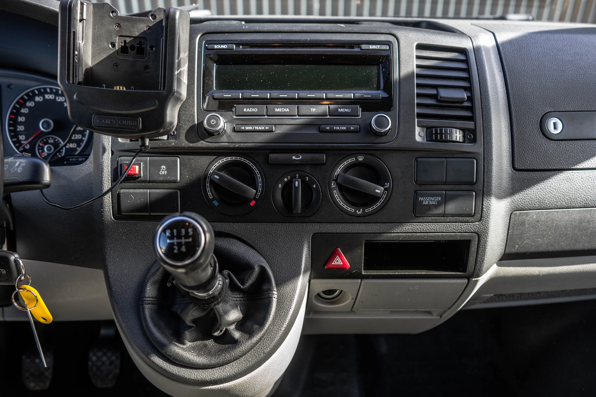Volkswagen Transporter 2015 - L1H1 | Trekhaak image 18