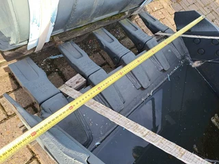 Hyundai N/A - Excavator digging bucket 140, 61K4-30101 image 10