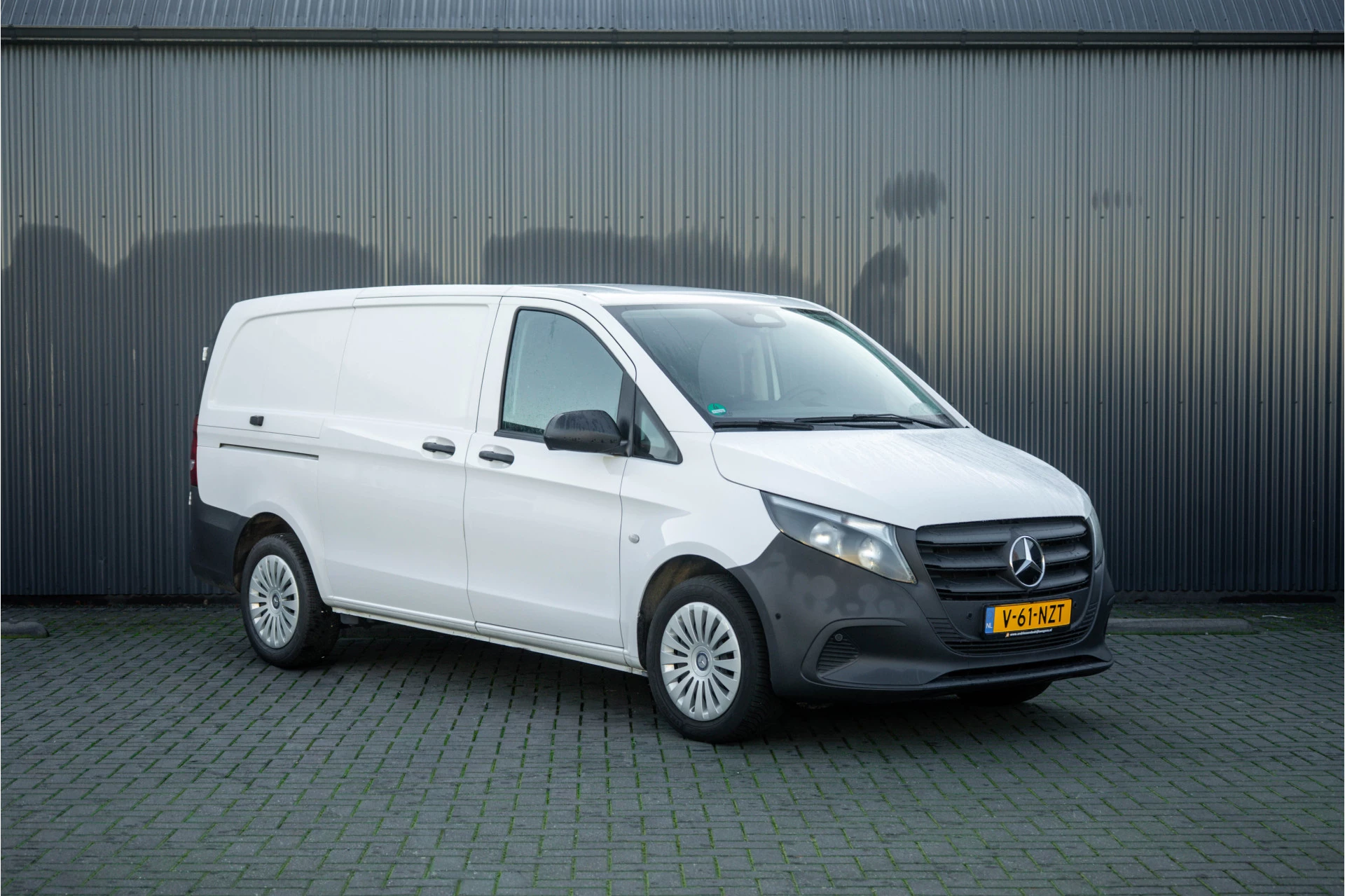 Mercedes-Benz Vito 2024 - **116 CDI L2H1 | Facelift | 163 PK | Mbux | Navi | Camera | Cruise | Carplay** image 4