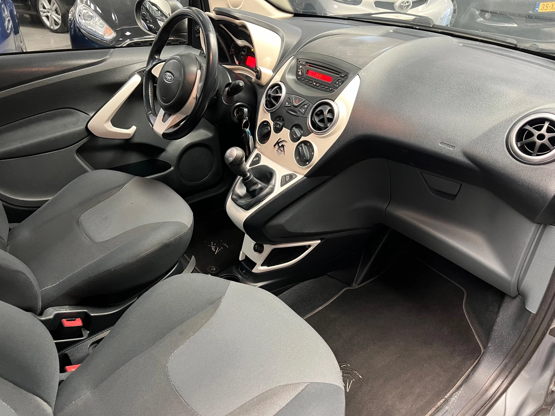 Ford Ka 2010 - 1.2 Titanium X 2e Eigenaar - Distibutie vervangen - Zeer Netjes. image 23