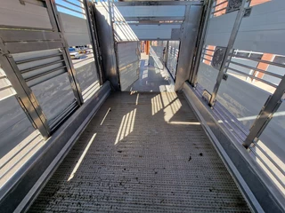 Zorzi 38S13619 2011 - Irma 2 deck livestock - Water & Ventilation - Lifting roof - Lifting floor - bild 23