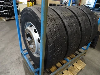 - Geen producent - - MICHELIN315/70 te koop