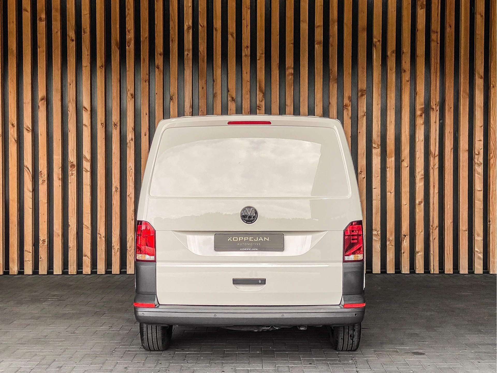 Volkswagen Transporter 2020 - 2.0 TDI 110PK Bestelwagen L1H1 afbeelding 21