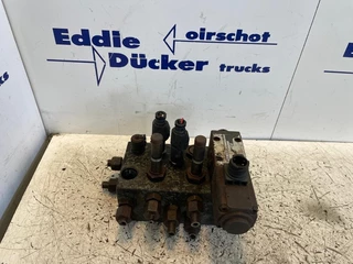 DAF N/A - 1450336-1981282 ACCUMULATORVENTIEL CF75(IV)/CF85(IV)/XF95/XF105 (SOME SENSORS NOT PRESENT) zdjecie 1