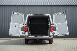 Volkswagen Transporter 2020 - T6.1 2.0 TDI L2H1 | 150 PK | Cruise | Airco | Trekhaak afbeelding 9