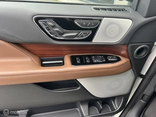 Lincoln Navigator 2024 - Black Label op Grijs kenteken. zdjecie 28
