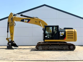 Cat 2017 - 320FL - New Bucket / Hammer Lines / Camera na prodej